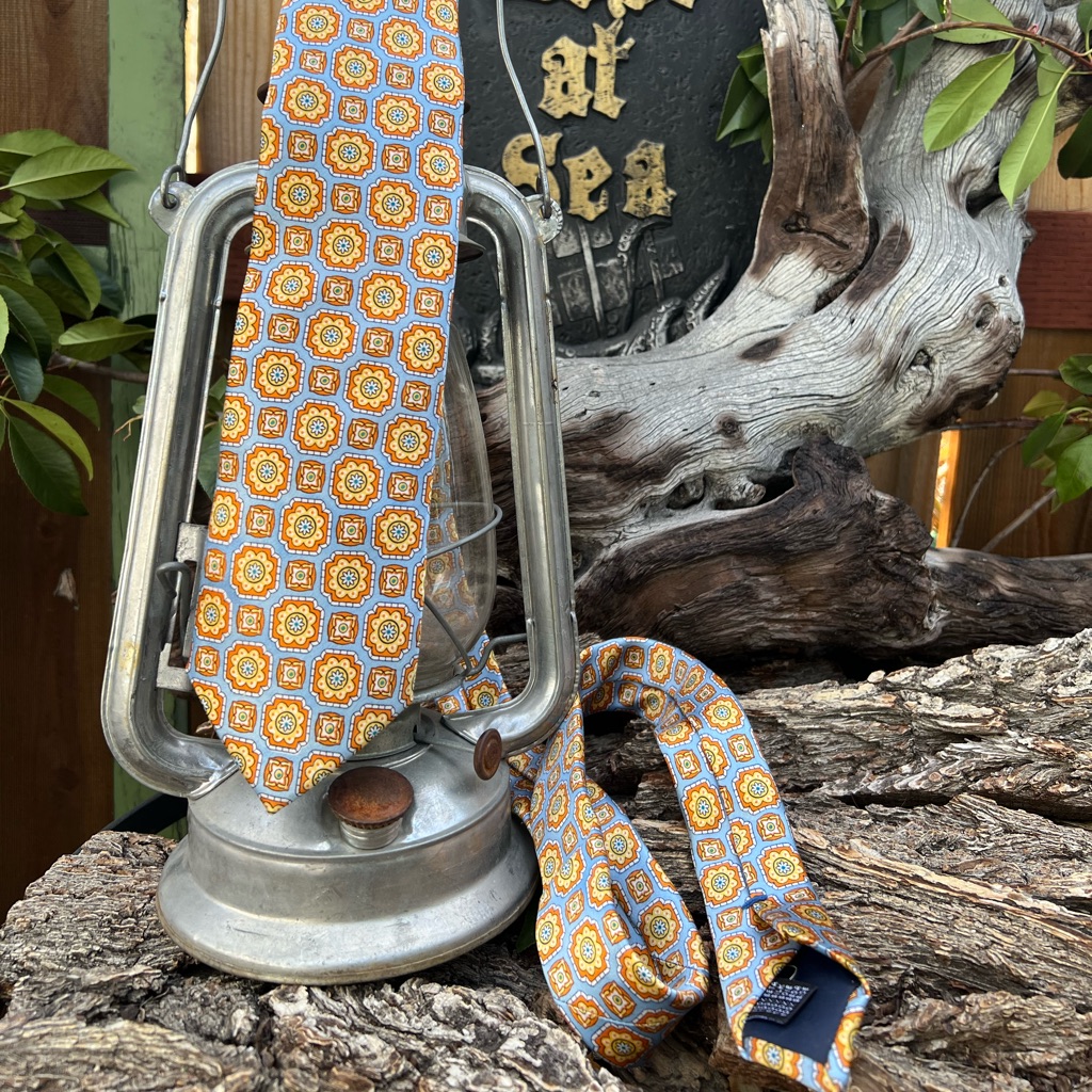 Patterned Neck-Tie